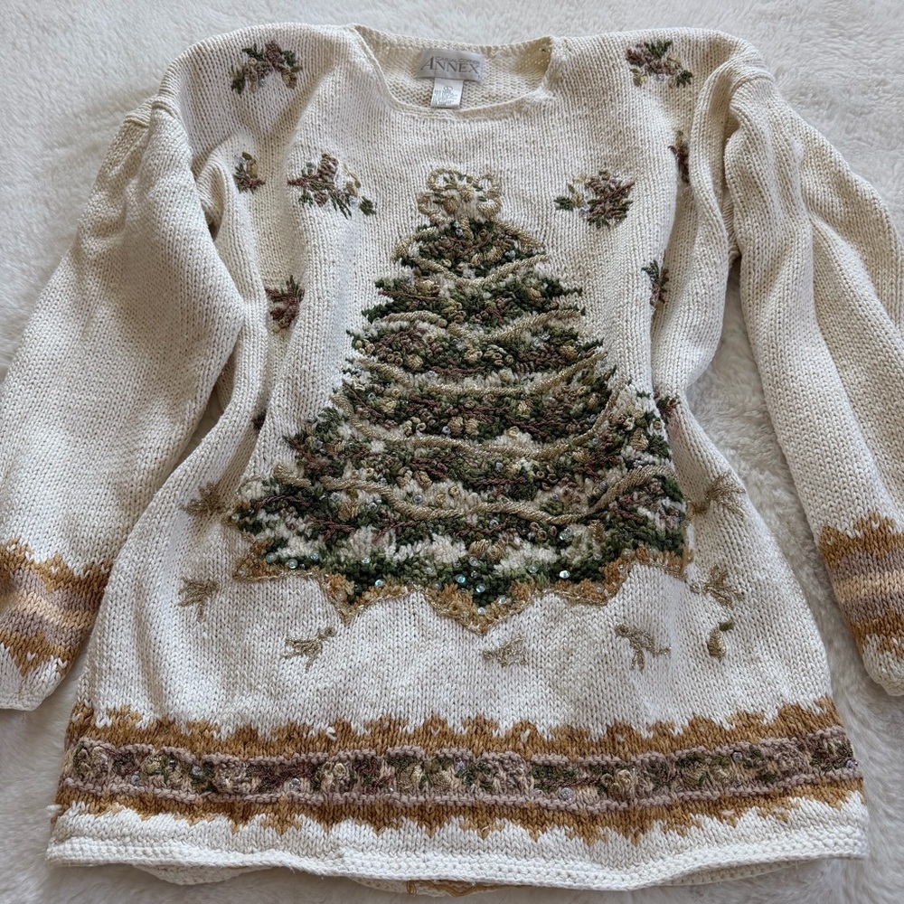 Vintage Hand-Embellished Christmas Tree Sweater – Size L - Picture 5 of 14